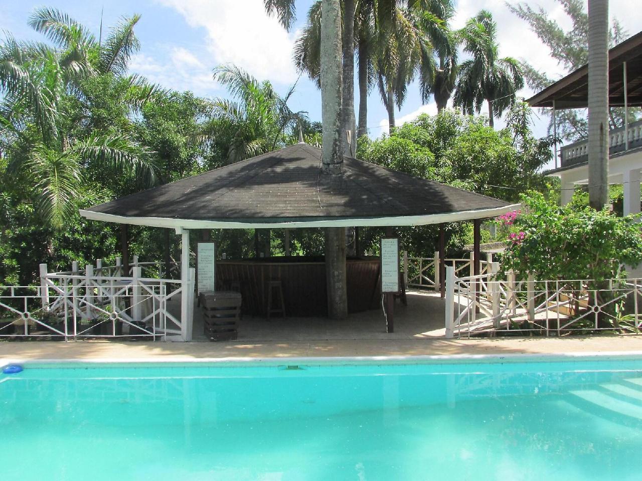 Paradise Brandon Hill Guest House Montego Bay Buitenkant foto